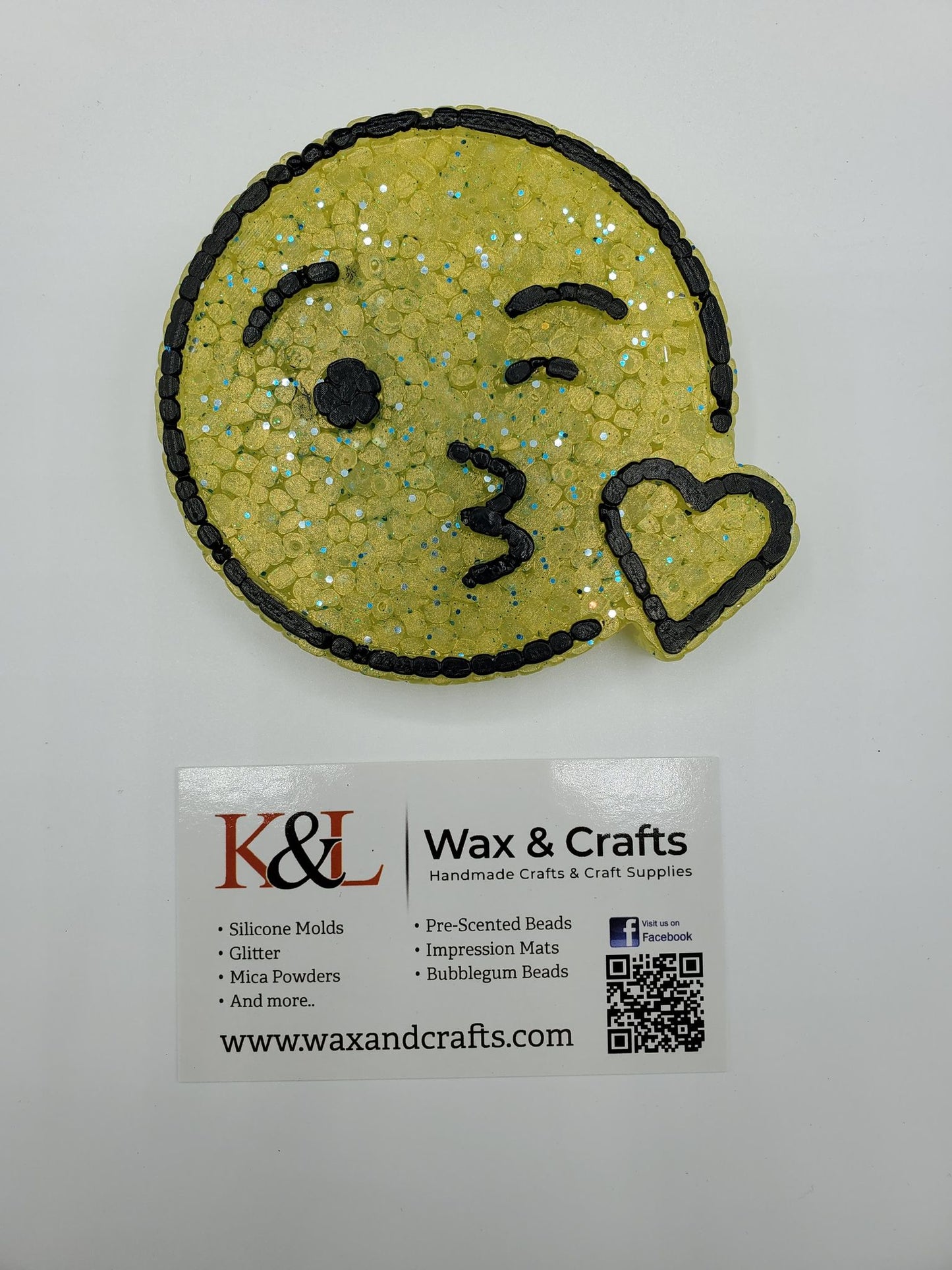 Kissy Face Emoji Freshie Mold